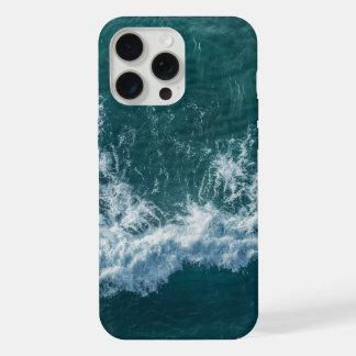 Coque iPhone 15 Pro Max Motif écumeux de l'océan à la surface de l'eau
