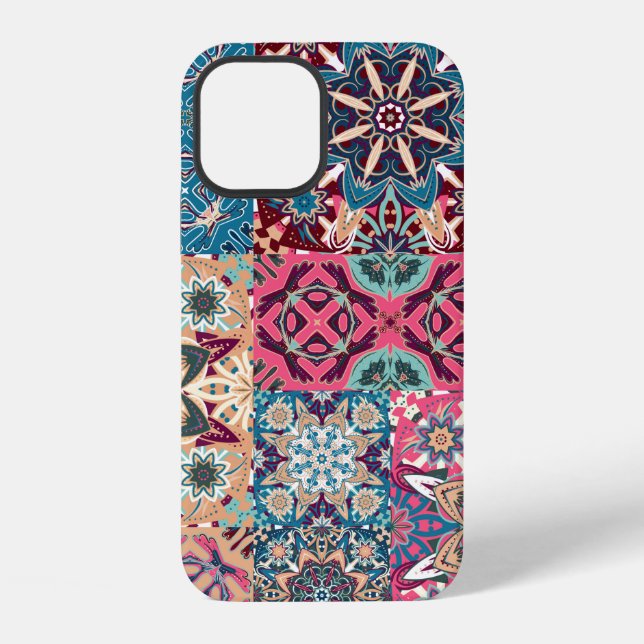 Coque iPhone Motif en patchwork floral sans couture. Vérificate (Verso)