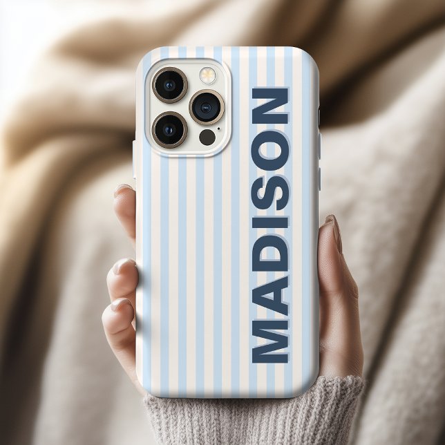 Coque iPhone Nom de collègue à la retraite rayé bleu poudre mod (Modern Vertical Stripe Personalized iPhone case Gift for newlyweds)