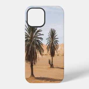 Coque iPhone 12 Oasis du désert : Paysage des palmiers du Sahara.