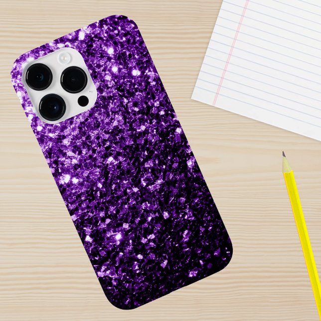 Coque iPhone Paillettes violet foncé scintillent  (Sparkle up and protect your phone with trendy faux sparkles phone case. In many different colors.)