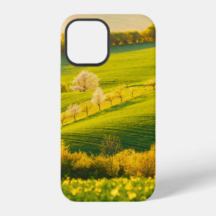 Coque iPhone 12 Paysage rural tranquille dans les rayons du soleil