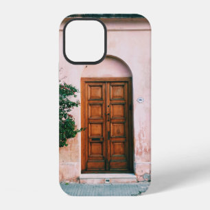 COQUE iPhone 12 PLANTES VERTES À CÔTÉ DE PORTE EN BOIS BRUN