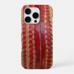 Coque iPhone 16 Pro Point de couture cramoisie : Gros plan sur le cœur