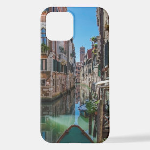 Coque iPhone 12 Rue étroite avec canal à Venise
