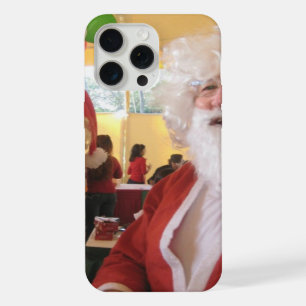 Coque iPhone 15 Pro Max Santa & Mrs. Claus Fête de Noël – Festif