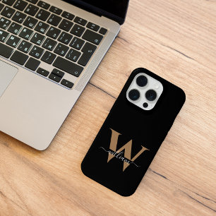 Coque iPhone 15 Pro Simple Black Gold Typographie Monogramme Nom du sc