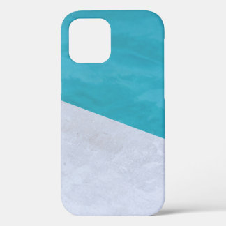 Coque iPhone 12 Sol gris vide à côté de la piscine