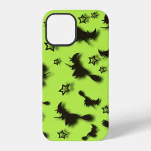 Coque iPhone 12 Sorcière volante parmi les étoiles lors de la nuit
