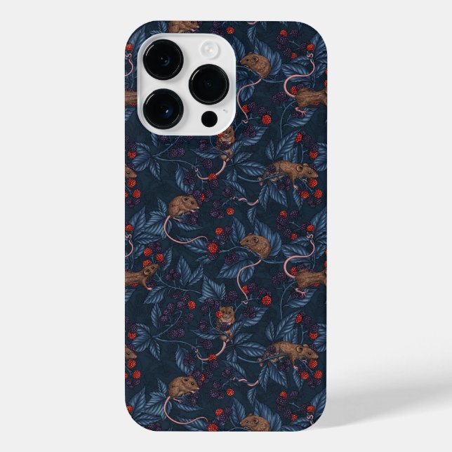 Coque iPhone Souris et mûres sur la marine (Verso)