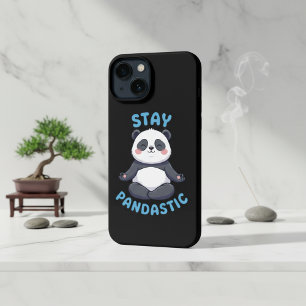 Etui iPhone 13 T-shirt « Restez Pandastique », méditation drôle d
