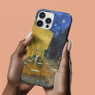 Coque iPhone 15 Pro Terrasse du Café par Vincent Van Gogh