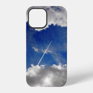 Coque iPhone 12 Traînées d'avion à réaction entre les nuages Case-