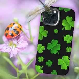Etui iPhone 13 Pro Max Trèfles à quatre feuilles verts irlandais Chanceux
