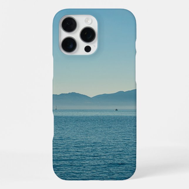 Coque iPhone Vue sur la mer avec montagnes (Verso)