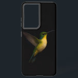 Coque Samsung Galaxy Black 4 Luxe Samsung Galaxy S21 Plus, Flying Bird<br><div class="desc">Ajoutez une touche d'art raffiné à votre technologie quotidienne avec notre Black 4 Luxe Samsung Galaxy S21 Plus Coque avec un oiseau volant en mouvement. Conçue avec une attention minutieuse aux détails, cette composition élégante capture un colibri vert et doré lumineux en plein vol contre un arrière - plan noir...</div>