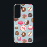 Coque Samsung Galaxy Bonbons au chocolat Monogramme Confiserie<br><div class="desc">Délicieux chocolat et confiserie motif sur un arrière - plan bleu oeuf de canard plein de douceurs et de tentations! Changez le monogramme initial pour customiser.</div>