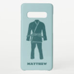 Coque Samsung Galaxy S10  Brésilien Jiu Jitsu BJJ Gi Uniforme Personnalisé<br><div class="desc">Montrez votre amour pour le Jiu Jitsu brésilien ou BJJ avec cette étui téléphonique personnalisée. Ce coque présente une illustration d'un BJJ gi ou uniforme en turquoise contre un arrière - plan de couleur bleu clair et est prêt à être personnalisé avec un nom ci-dessous en lettres turquoises assorties.</div>