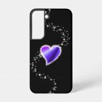 Coeur arc-en-ciel violet avec étoiles sur noir