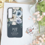 Coque Samsung Galaxy Élégant Monogramme d'aquarelle bleu floral marine<br><div class="desc">Whimsical Dusty Blue and Cream White Watercolor Flowers Samsung Coque avec un arrière - plan bleu marine et un modèle monogramme personnalisé blanc. Pour ajouter une touche personnelle, incluez votre prénom et votre nom de famille au modèle. Offrez un coque iphone personnalisé et attentionné comme cadeau pour la fête des...</div>