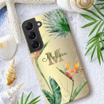 Coque Samsung Galaxy Ile tropicale Monogramme floral Script Gold Foil<br><div class="desc">Étonnant, sophistiqué, coloré, oiseaux d'aquarelle tropicale de fleurs de paradis, fausse parties scintillant d'or, et script de calligraphie personnalisée avec un original monogramme audacieux, superposent un arrière - plan élégant, glam brossé feuille d'or sur ce boîtier de téléphone portable chic, élégant et moderne. Personnalisez avec votre nom et votre monogramme....</div>