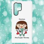Coque Samsung Galaxy Les Médecins Sont Super Héros Femme Drôle<br><div class="desc">Connaissez-vous une femme médecin qui travaille dur ? Faites-leur savoir qu'ils sont appréciés avec ce cas téléphonique ! Cette boîte téléphonique a une femme médecin avec stéthoscope,  gommes,  manteau de laboratoire et une cape super hero! Le texte dit,  "Les médecins sont de super héros".</div>