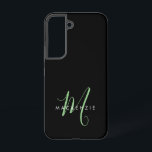 Coque Samsung Galaxy Monogramme élégant moderne noir vert écriture<br><div class="desc">Étui de téléphone Monogramme élégant moderne noir vert écriture.  Un monogramme vert élégant associé à une police sans empattements blanche épurée donne un look contemporain.</div>