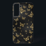 Coque Samsung Galaxy Motif de glam or et papillons noirs<br><div class="desc">Des papillons noir et or glam dans un motif sans soudure. Design luxueux moderne avec étincelles blanches.</div>