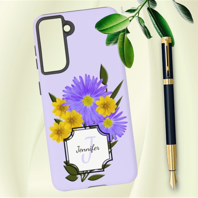 Coque Samsung Galaxy Nom de monogramme personnalisé Joli Fleurs sauvage (Samsung phone case back with puprle & yellow wildflowers, monogram and name template text)