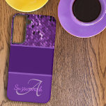 Coque Samsung Galaxy Nom du monogramme personnalisé Séquines violettes<br><div class="desc">Voici une excellente idée cadeau pour l'amant pourpre dans votre vie. Le design ressemble à une puce couleur peinture avec des paillettes. Les deux nuances de violet sont surmontées de paillettes violettes. Personnalisez le texte avec un nom ou des initiales, supprimez le texte ou modifiez-le à l'aide de l'outil de...</div>