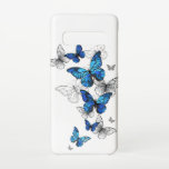 Coque Samsung Galaxy S10 Papillons volants bleus Morpho<br><div class="desc">Flying Blue Butterflies morpho and white butterflies on a un arrière - plan abstrait léger. Morpho. Design avec morpho de papillons bleus.</div>