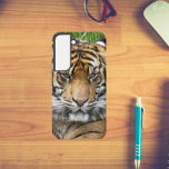 Coque Samsung Galaxy Photo Big Cat Sumatran Tiger<br><div class="desc">Protégez votre téléphone Samsung Galaxy S22 avec ce boîtier de téléphone branché qui comprend l'image photo d'un gros chat Sumatran Tiger. Sélectionnez votre style de téléphone. Pour les autres marques de téléphone,  vous devrez customiser coque pour remplir l'image aux bords du modèle de design.</div>