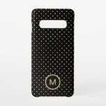 Coque Samsung Galaxy S10 Pois or Motif Monogramme initial noir<br><div class="desc">Un motif intemporel de pois d'or sur un arrière - plan noir classique avec une initiale monogramme. Personnalisez facilement votre initiale et vous pouvez également changer la couleur arrière - plan et de police si vous le souhaitez via l'option Customiser plus.</div>