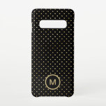 Coque Samsung Galaxy S10 Pois or Motif Monogramme initial noir<br><div class="desc">Un motif intemporel de pois d'or sur un arrière - plan noir classique avec une initiale monogramme. Personnalisez facilement votre initiale et vous pouvez également changer la couleur arrière - plan et de police si vous le souhaitez via l'option Customiser plus.</div>
