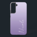 Coque Samsung Galaxy Script d'écriture manuscrite à dégradé violet pers<br><div class="desc">Un étui Samsung personnalisé dans un design moderne et doux dégradé violet. La police de script d'écriture à la mode ajoute une touche unique lors de l'ajout de votre nom.</div>