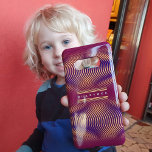 Coque Samsung Galaxy S10 Trippy custom<br><div class="desc">This psychedelic geometric pattern is the perfect way to add a little artistry and style accessoires and homee with your name or initials The main colors on this unique model come from purple which transitions into golden shades before fading out The moiré effect of this design gives in amazing illusion...</div>