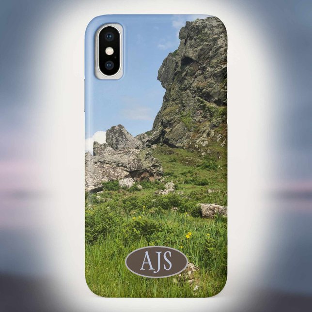 Coques Case-Mate iPhone Affleurement rocheux dans le paysage, Écosse. (Créateur téléchargé)
