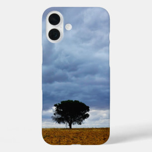 Coque Pour iPhone 16 Plus Arbre dans un champ vide