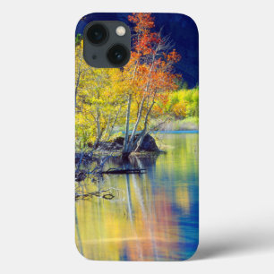 iPhone 13 Case Arbre d'Aspen en en automne se reflétant dans le l