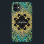 Coque iPhone 11 Art Déco Peacock Gold Parties scintillant Old Holl<br><div class="desc">Personnalisé avec votre monogramme customisé avec l'initiale monogrammée de votre nom de famille et votre prénom. Il s'agit d'un mélange d'oeuvres d'art vintages et d'une photo originale de plumes de paons dessinées sous forme graphique par Audrey Jeanne Roberts et conçues pour une collection d'accessoires de mode moderne et contemporaine. Il...</div>