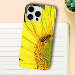 Coques iPhone 16 Pro Max Bee On Sunflower Quarter Gros plan Photo