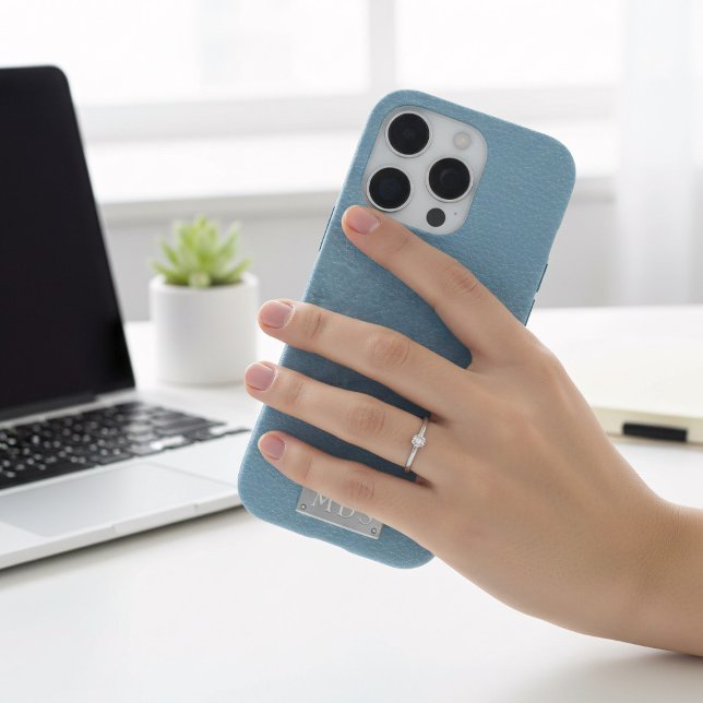 Coques Case-Mate iPhone Bleu Faux cuir Look Silencieux Monogramme (A pastel azure blue faux leather look phone case with space for your initials)
