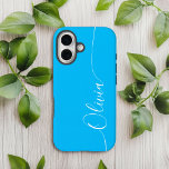 Coque Case-Mate iPhone Blue White Elegant Calligraphie Nom du script<br><div class="desc">Blue White Elegant Calligraphy Script Personnalisé Nom iPhone 14 Smart Phone Boîtes dispose d'un design moderne et tendance simple et élégant avec votre nom personnalisé dans élégante calligraphie manuscrite typographie de script sur un arrière - plan bleu. Conçu par ©Evco Studio www.zazzle.com/store/evcostudio</div>