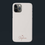 Case-Mate iPhone Case Cadeau Personnalisé Minimaliste Tons Terre Coeur N<br><div class="desc">Cette conception personnalisée de boho coque de téléphone comporte un cœur mignon et un texte de nom avec des couleurs neutres. Créez une coque de téléphone unique avec votre initiale / nom. C'est un cadeau personnalisé cool et unique pour quelqu'un de spécial ou pour vous-même. Si vous souhaitez modifier les...</div>