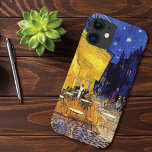 Case-Mate iPhone Case Café Terrasse à Night Vincent van Gogh<br><div class="desc">Un coque iPhone 12 avec la peinture à l'huile post-impressionniste de Vincent van Gogh (1853-1890),  Cafe Terrace at Night (1888). Créé à Arles,  France en face d'une cafétéria populaire sur la rue du Palais.</div>