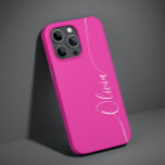 Coque Case-Mate iPhone Calligraphie élégante rose blanc Nom du script<br><div class="desc">Pink White Elegant Calligraphy Script Personnalisé Nom iPhone 14 Smart Phone Boîtes dispose d'un design moderne et tendance simple et élégant avec votre nom personnalisé dans élégante calligraphie manuscrite typographie de script sur un arrière - plan rose doux. Conçu par ©Evco Studio www.zazzle.com/store/evcostudio</div>