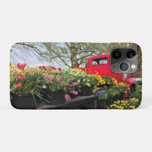 Case-Mate iPhone Case Camion rouge avec fleurs de printemps et arc en ci