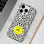 Coque iPhone 16 Pro Chien dalmate Abstrait Motif Monogramme jaune<br><div class="desc">Éclairez votre espace de vie avec l'oreiller à lancer Abstrait Motif de Chien Dalmatien Neon Jaune Monogramme Jaune. Avec un design dalmate abstrait et audacieux, en noir et blanc, complété par un pop de rose chaud, ce coussin ajoute une touche ludique mais chic à votre décor. Personnalisez-le avec un monogramme...</div>