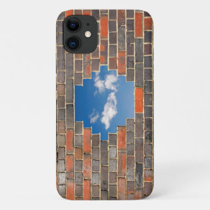 Case-Mate iPhone Case Ciel à travers un trou dans un mur en brique