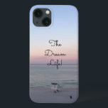 Case-Mate iPhone Case Citation Vie de Rêve Couleur Lever de Soleil Océan<br><div class="desc">Étui de téléphone avec citation Vie de rêve lever de soleil sur l'océan. Imaginez-vous sur la plage en train de contempler ce lever de soleil absolument magnifique et coloré. C'est vraiment la vie de rêve ! La citation "La Vie de Rêve" dans une jolie police noire sur une image d'un...</div>